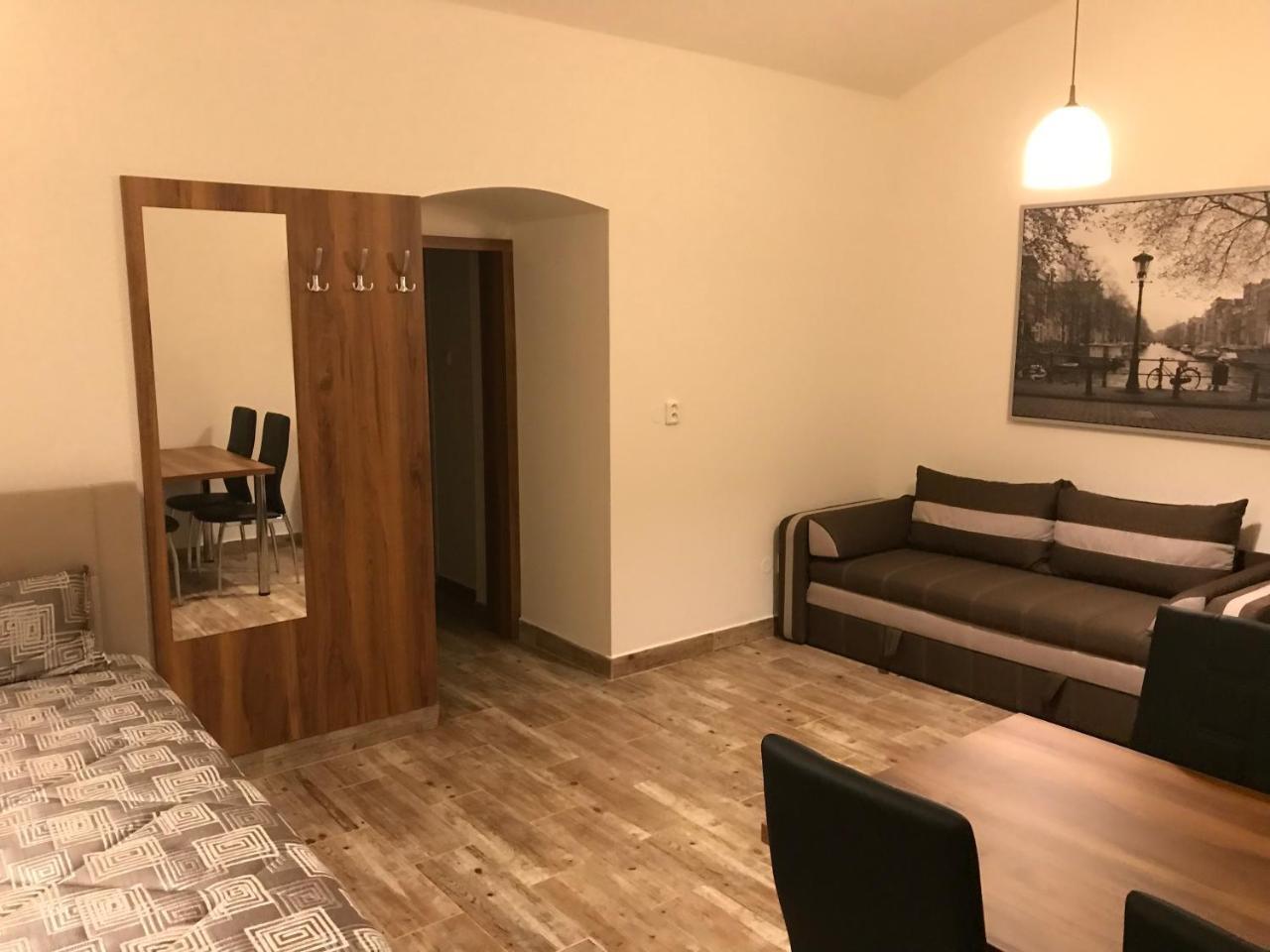 Strupcice Apartment Dominika מראה חיצוני תמונה